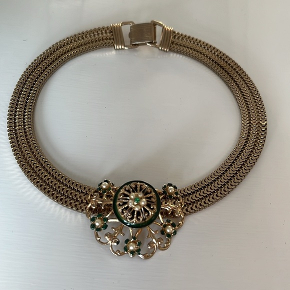 Vintage Coro Gold Tone Mesh Choker Green Enamel Rhinestone Faux Pearl - Picture 1 of 13